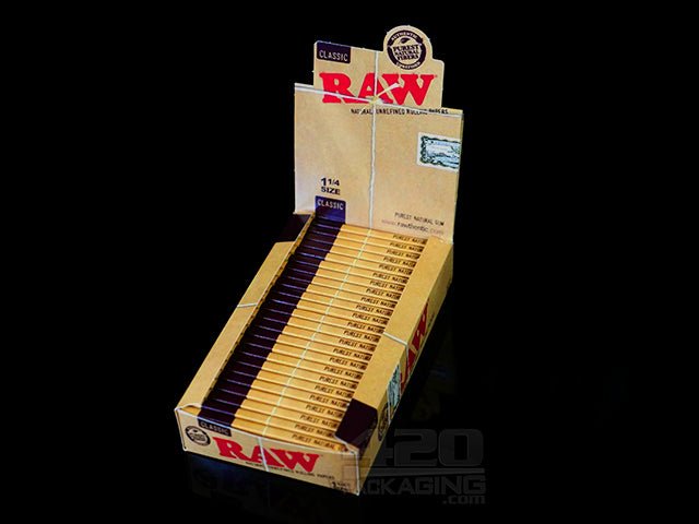 RAW Classic 1 1/4 Rolling Papers  The Most Popular RAW Rolling Papers
