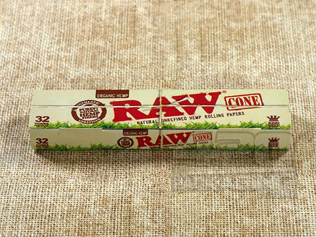 RAW Cone Organic Hemp King Size Pre Rolled Cones - 32/Box - 3