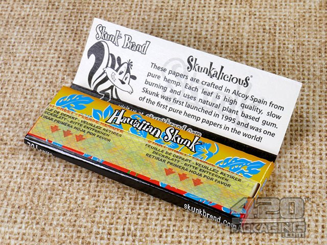 Skunk Brand 1 1-4 Size Flavored Hemp Rolling Papers 24/Box Blackberry - 3