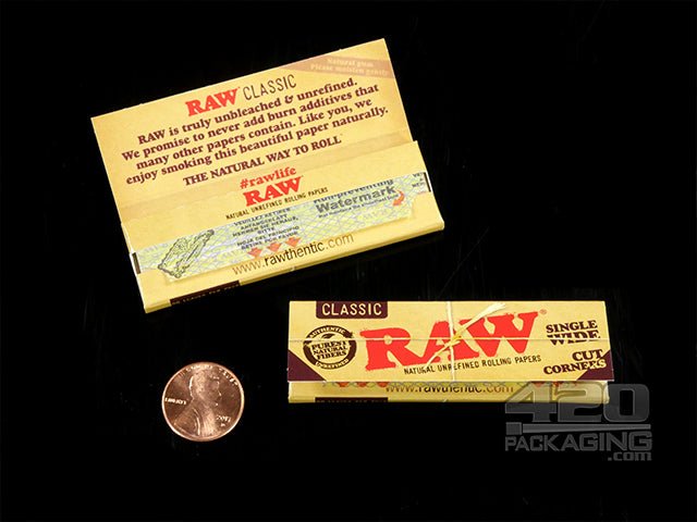 RAW Single Wide Cut Corners Rolling Papers 50/Box - 3