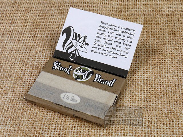 Skunk Brand 1 1-2 Size Hemp Rolling Papers 25/Box - 4