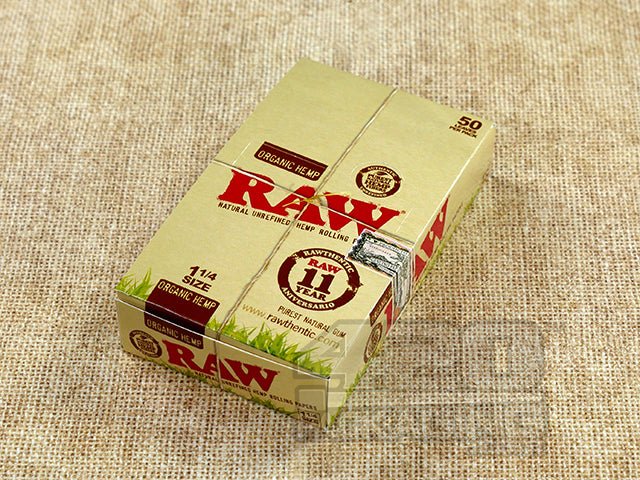Raw Rolling Papers Organic Hemp 1 1-4 Size - 3