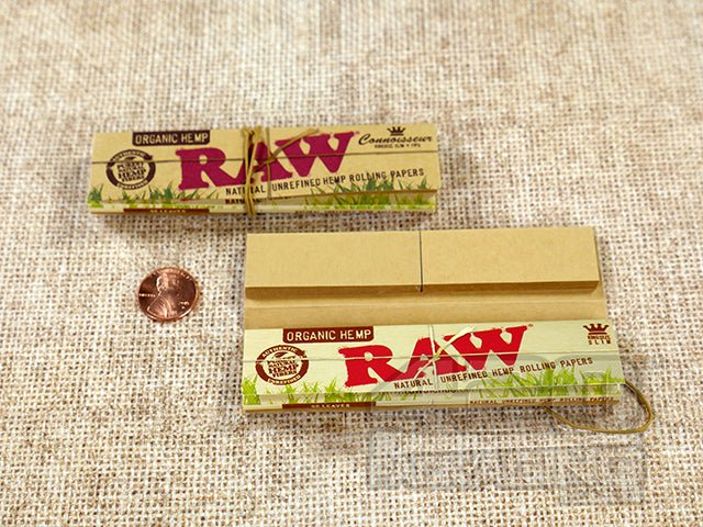 Raw Rolling Papers Connoisseur Organic Hemp King Size Slim +Tips - 2
